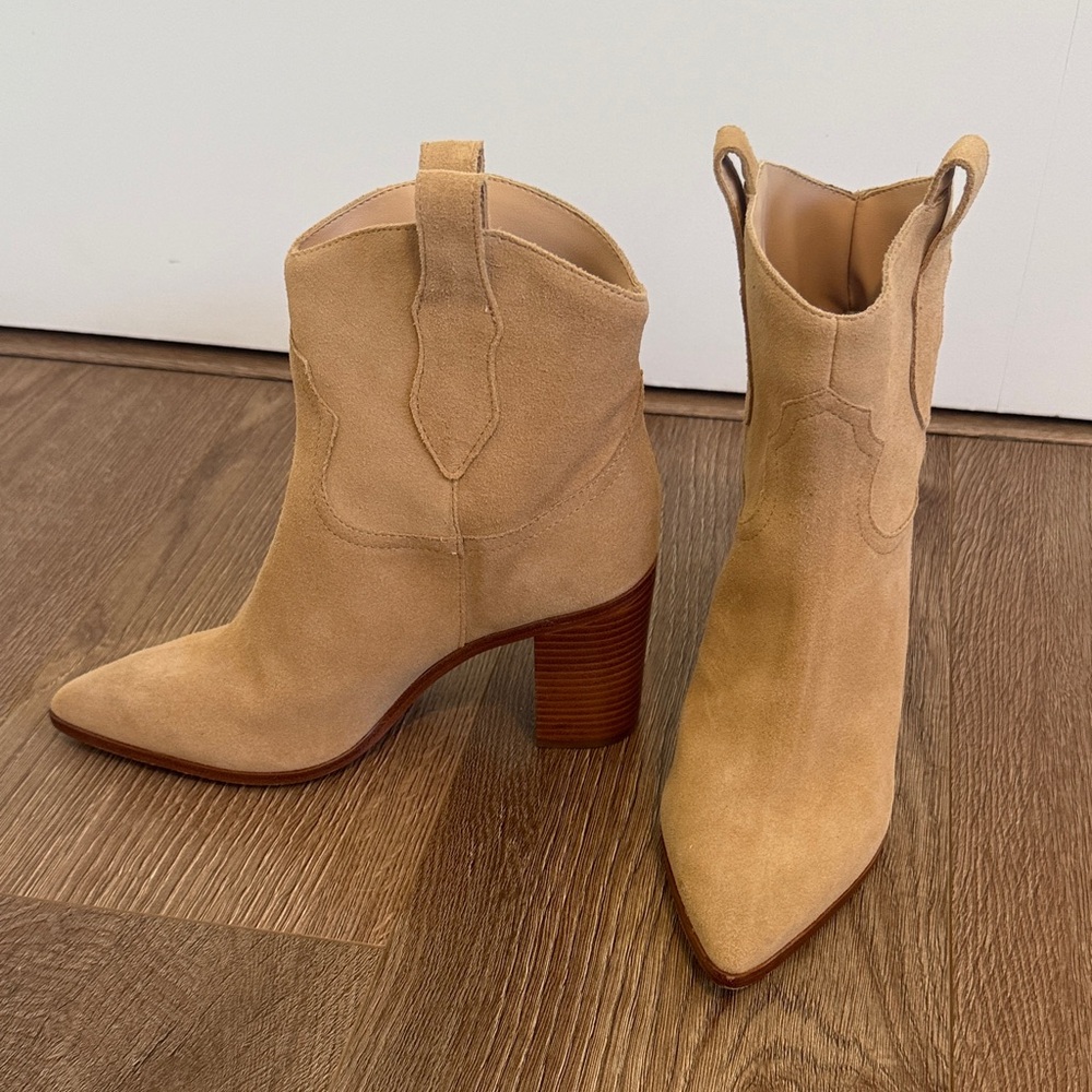 SCHUTZ Beige Suede Heeled Boots